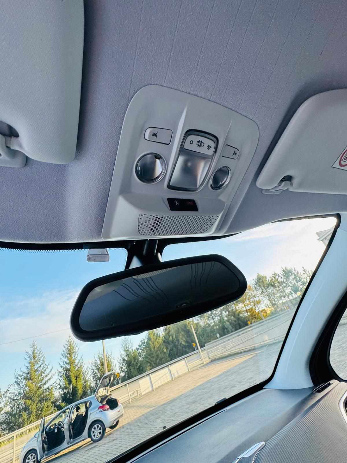 peugeot-2008-2018-gasolina-1199cc