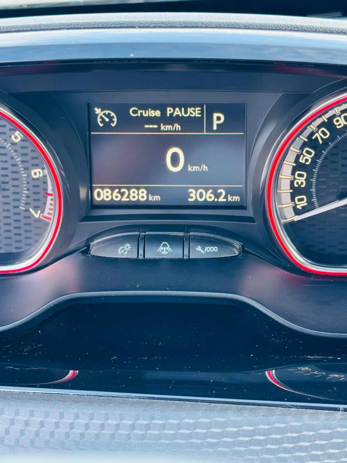 peugeot-2008-2018-gasolina-1199cc