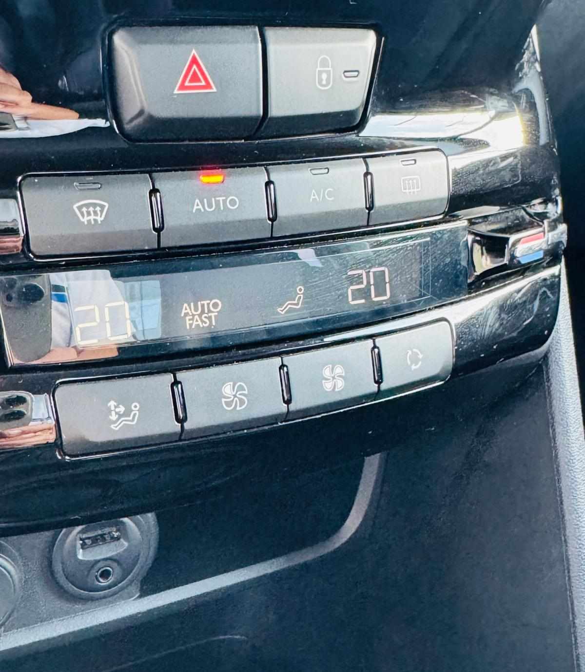 peugeot-2008-2018-gasolina-1199cc