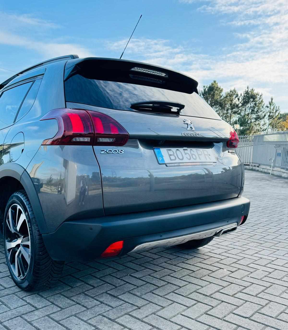 peugeot-2008-2018-gasolina-1199cc