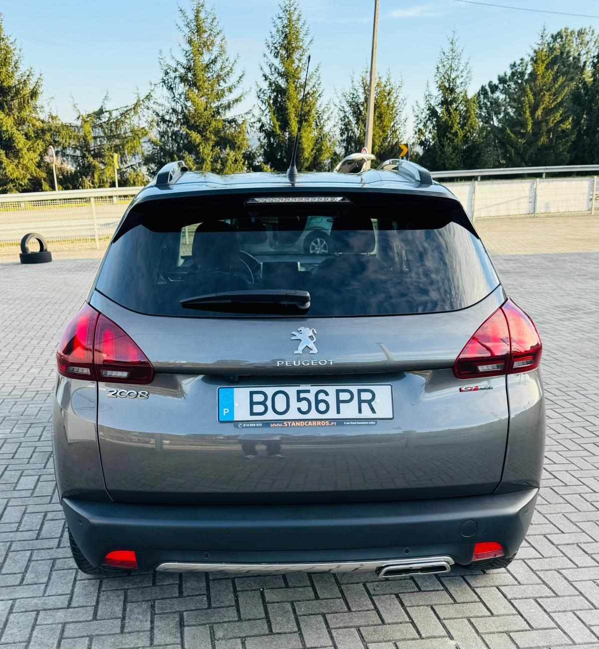 peugeot-2008-2018-gasolina-1199cc