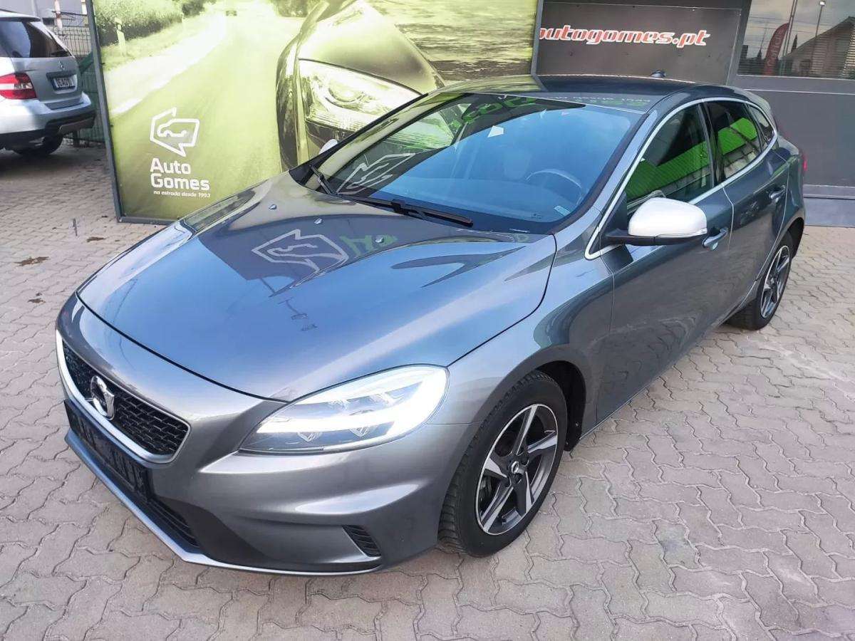 volvo-v40-2018-diesel-1969cc