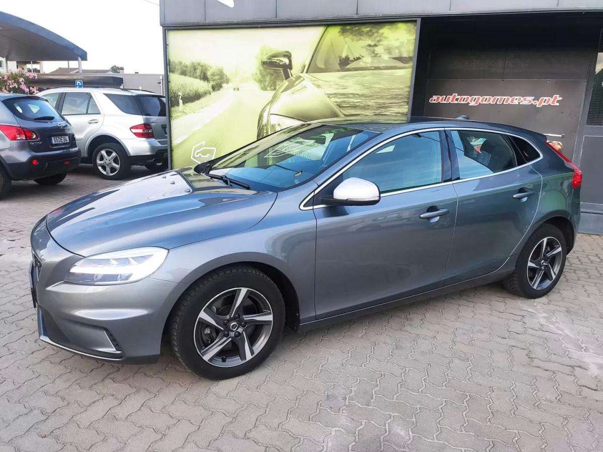 volvo-v40-2018-diesel-1969cc