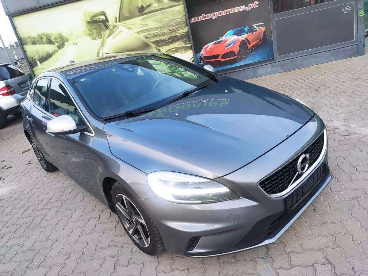 volvo-v40-2018-diesel-1969cc