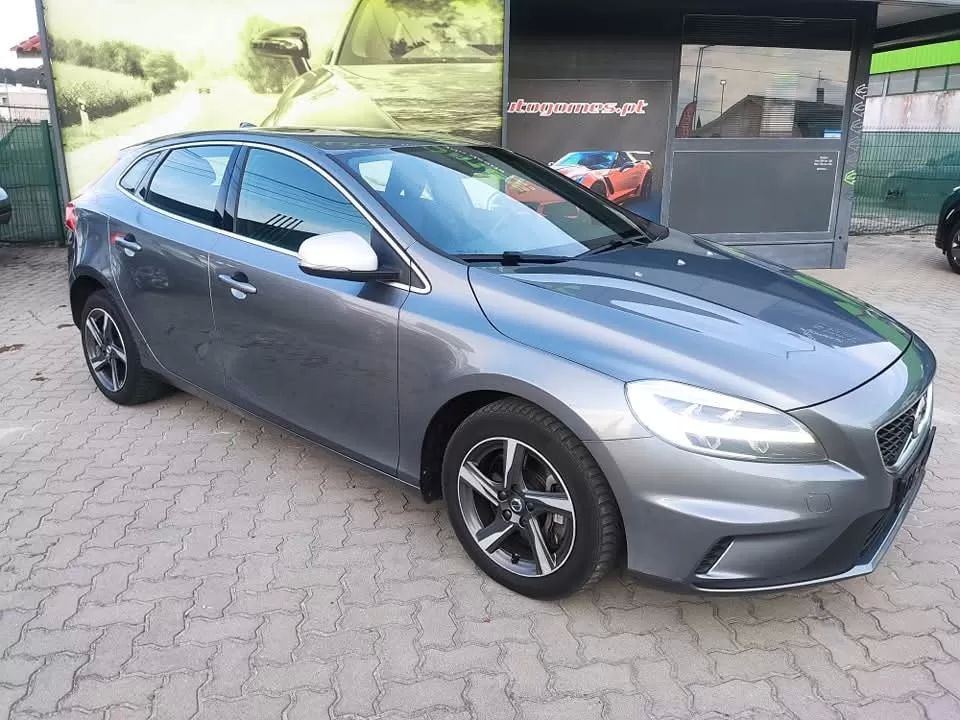 volvo-v40-2018-diesel-1969cc