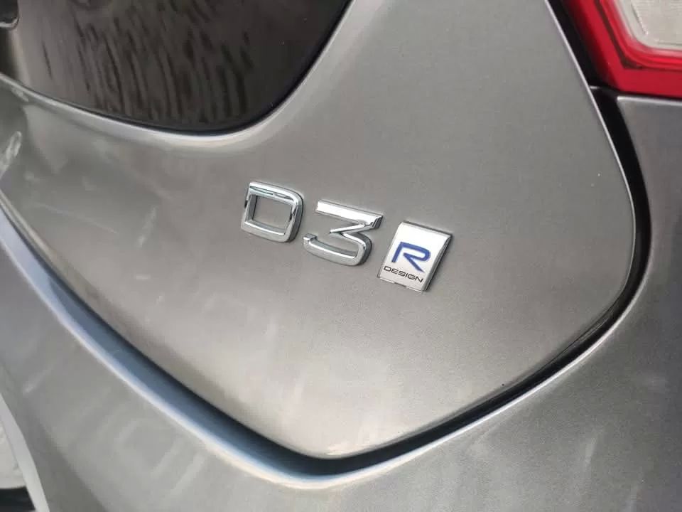 volvo-v40-2018-diesel-1969cc