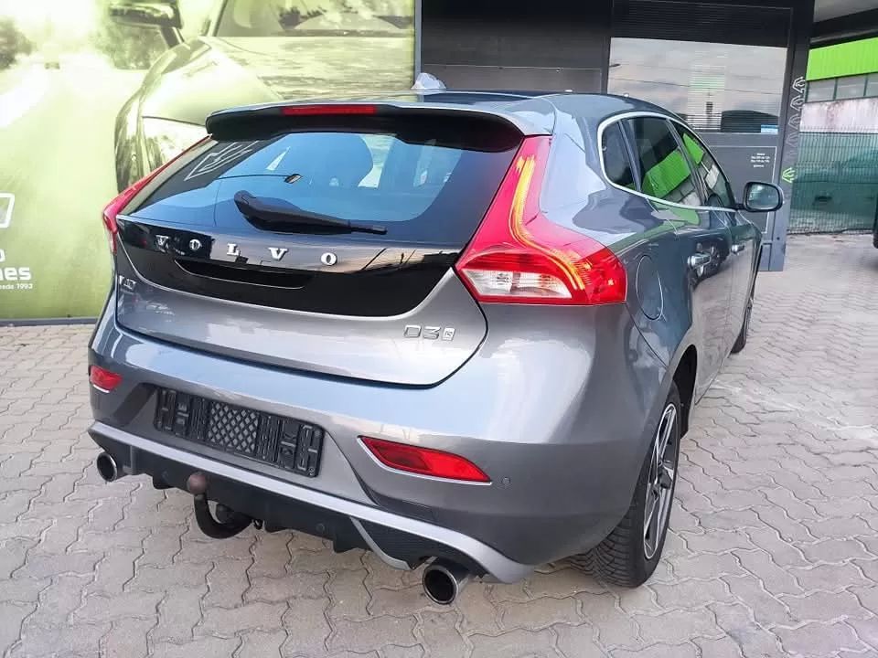 volvo-v40-2018-diesel-1969cc