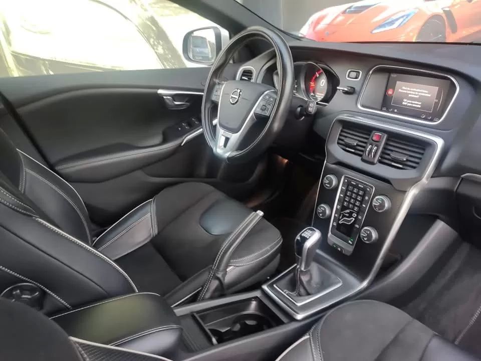 volvo-v40-2018-diesel-1969cc