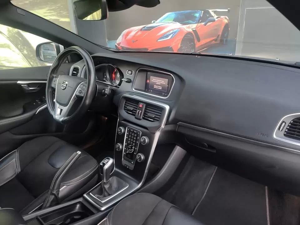 volvo-v40-2018-diesel-1969cc