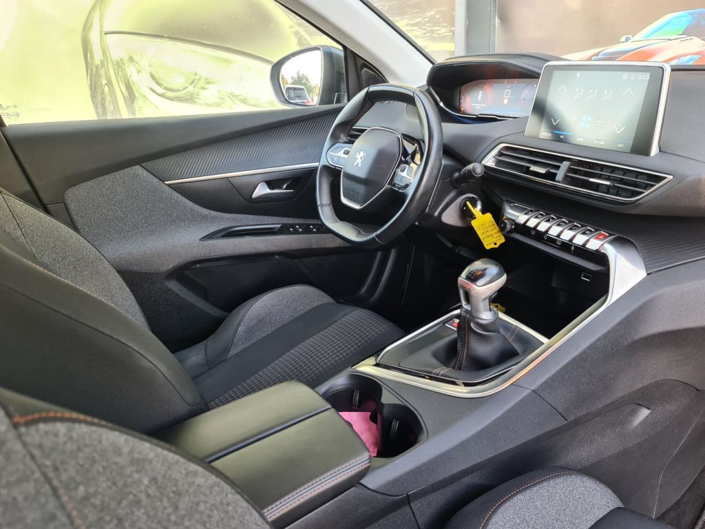 peugeot-5008-2020-diesel-1499cc