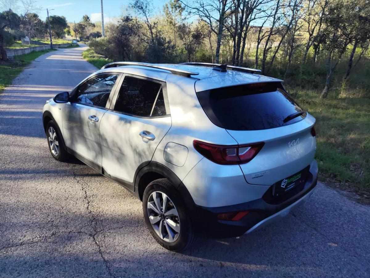 kia-stonic-2025-gasolina-1197cc