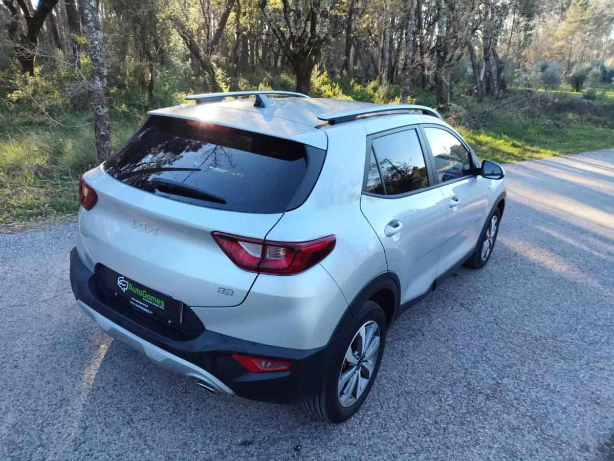 kia-stonic-2025-gasolina-1197cc