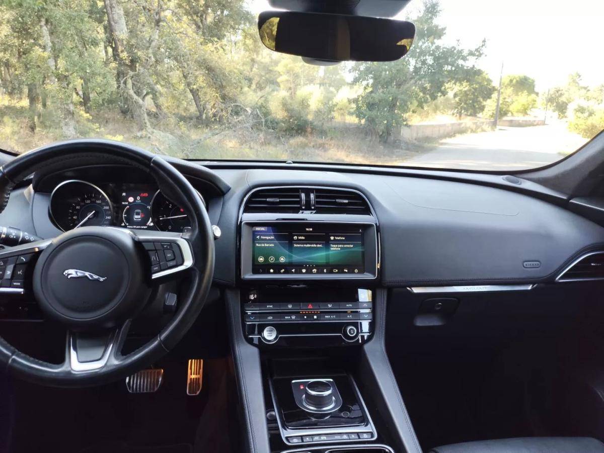 jaguar-f-pace-2019-diesel-1999cc