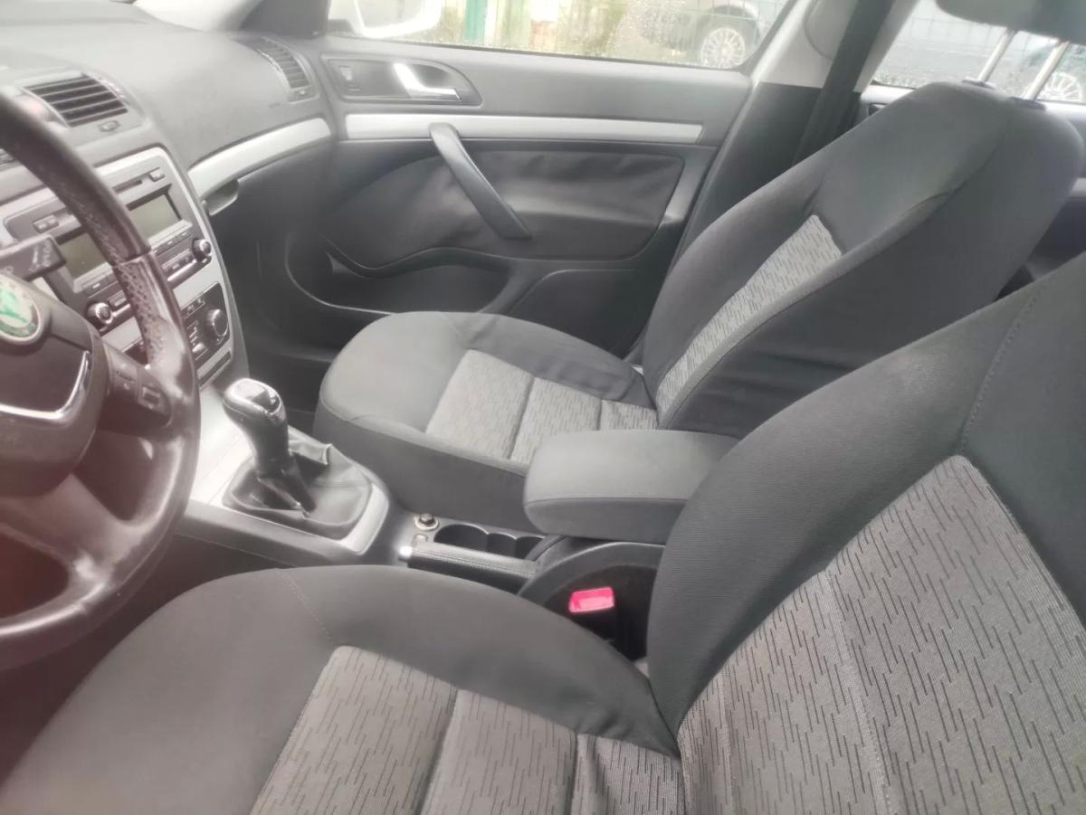 skoda-octavia-break-2012-diesel-1598cc