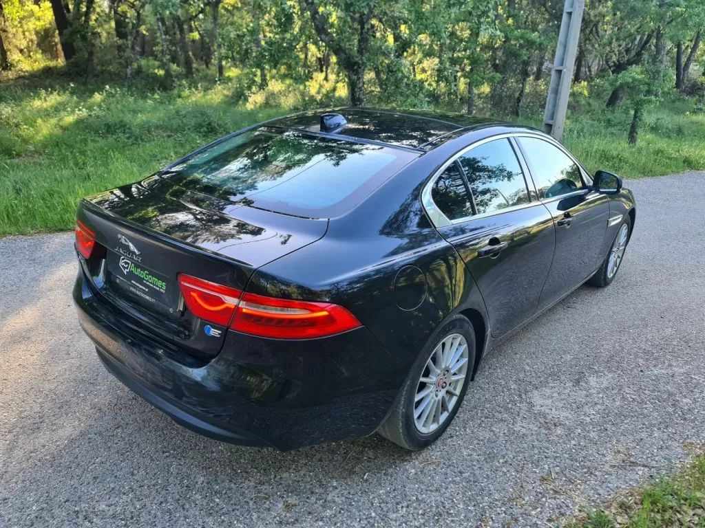 jaguar-xe-2016-diesel-1999cc