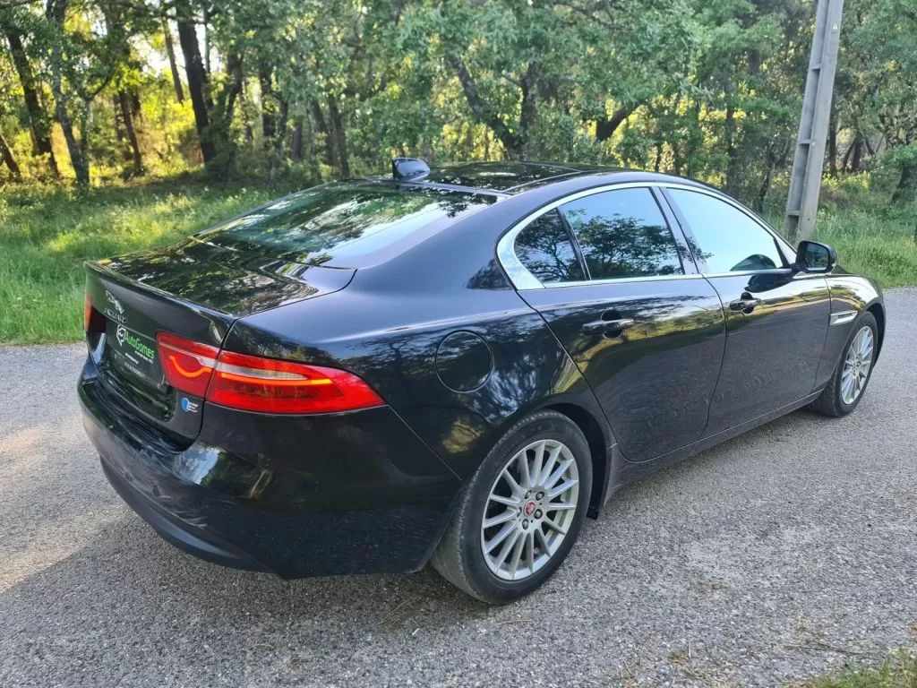 jaguar-xe-2016-diesel-1999cc