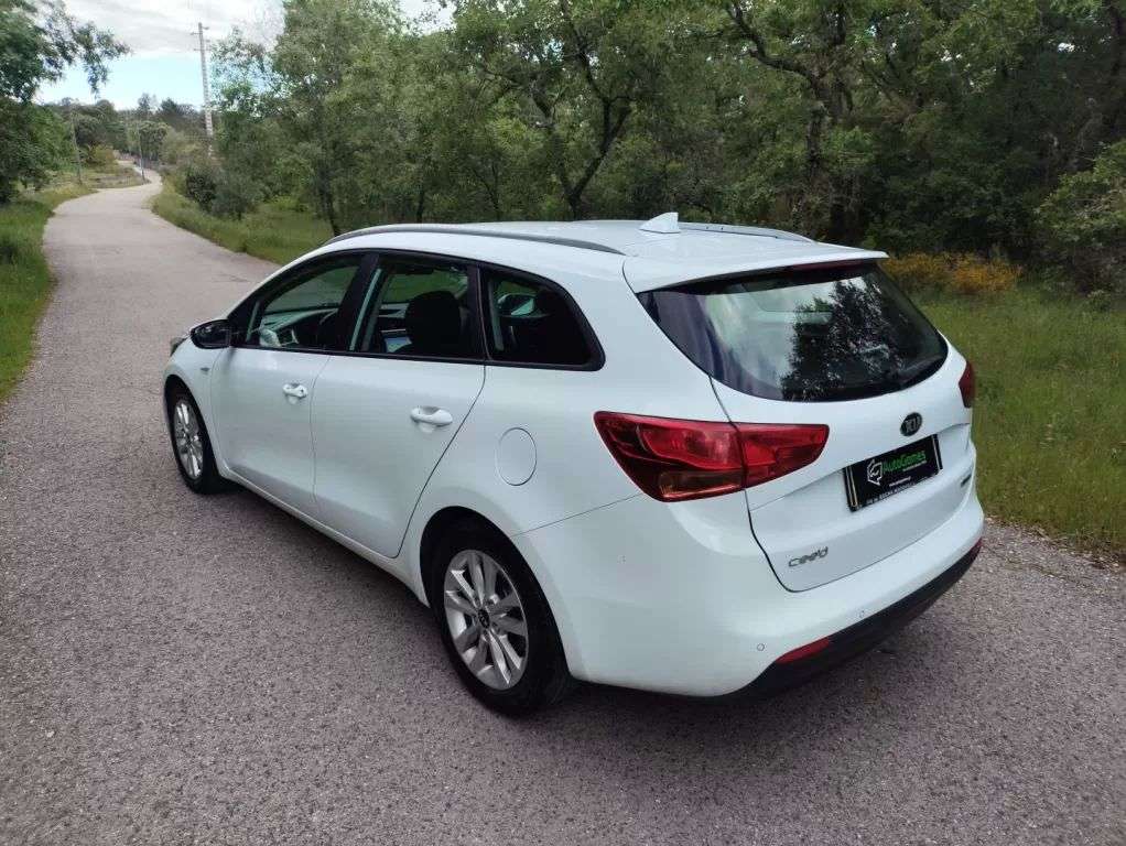 kia-ceed-sw-2018-diesel-1582cc