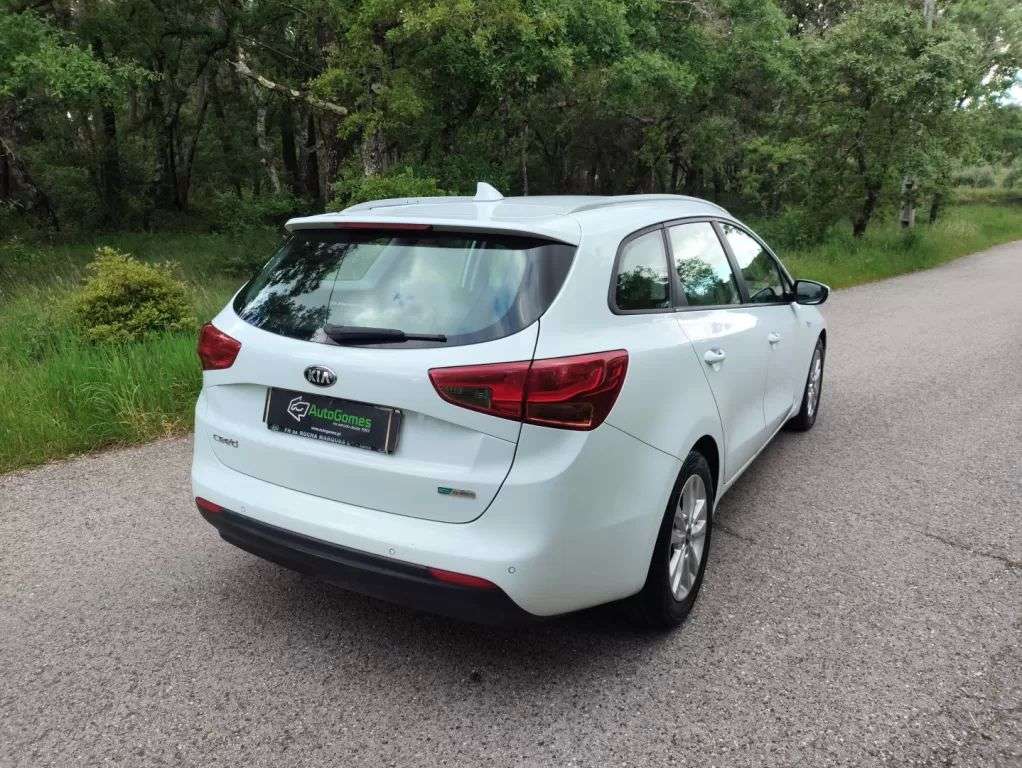kia-ceed-sw-2018-diesel-1582cc