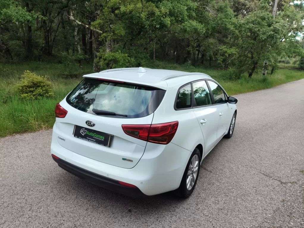 kia-ceed-sw-2018-diesel-1582cc