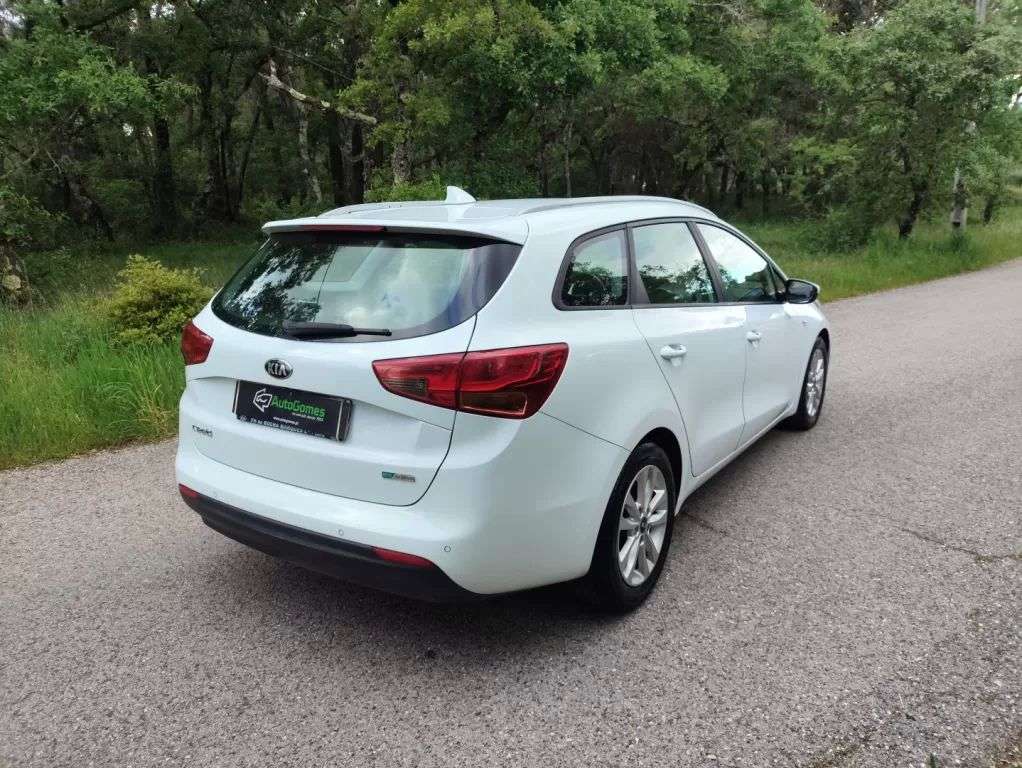kia-ceed-sw-2018-diesel-1582cc