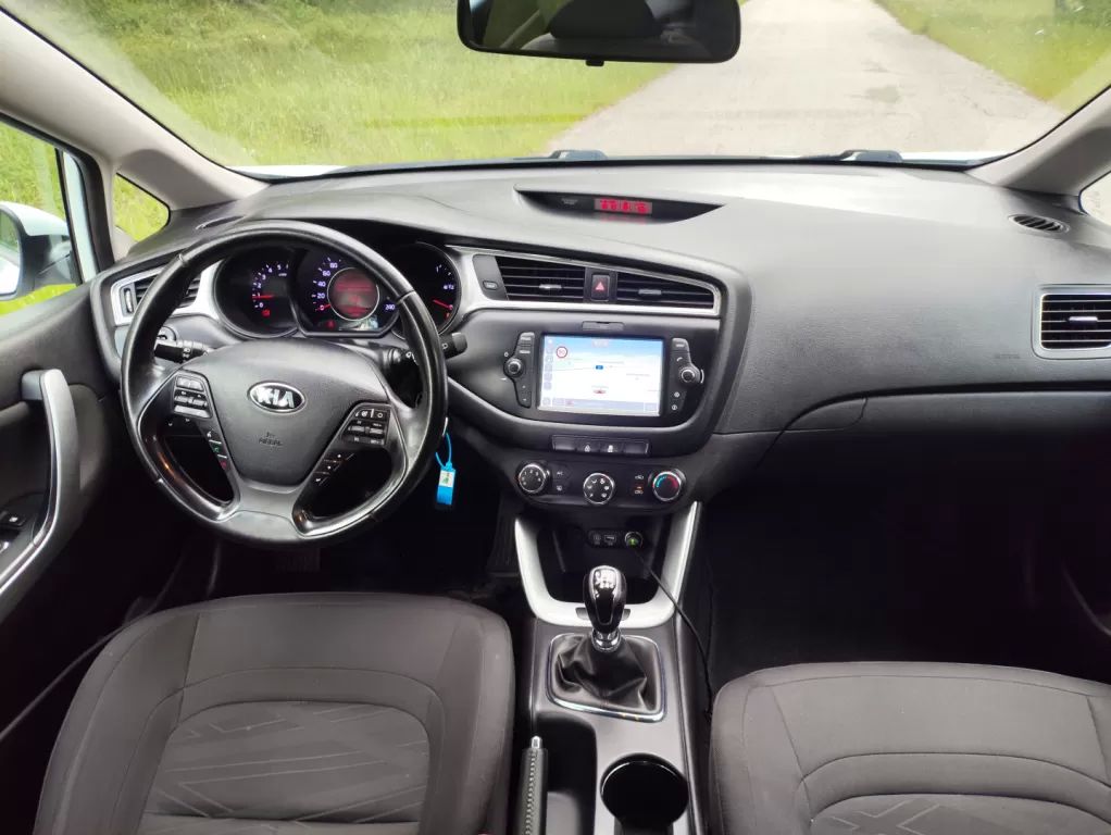 kia-ceed-sw-2018-diesel-1582cc