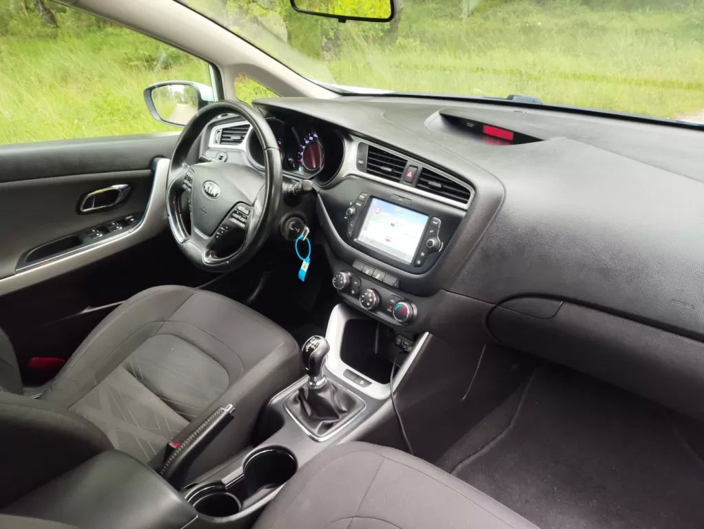 kia-ceed-sw-2018-diesel-1582cc