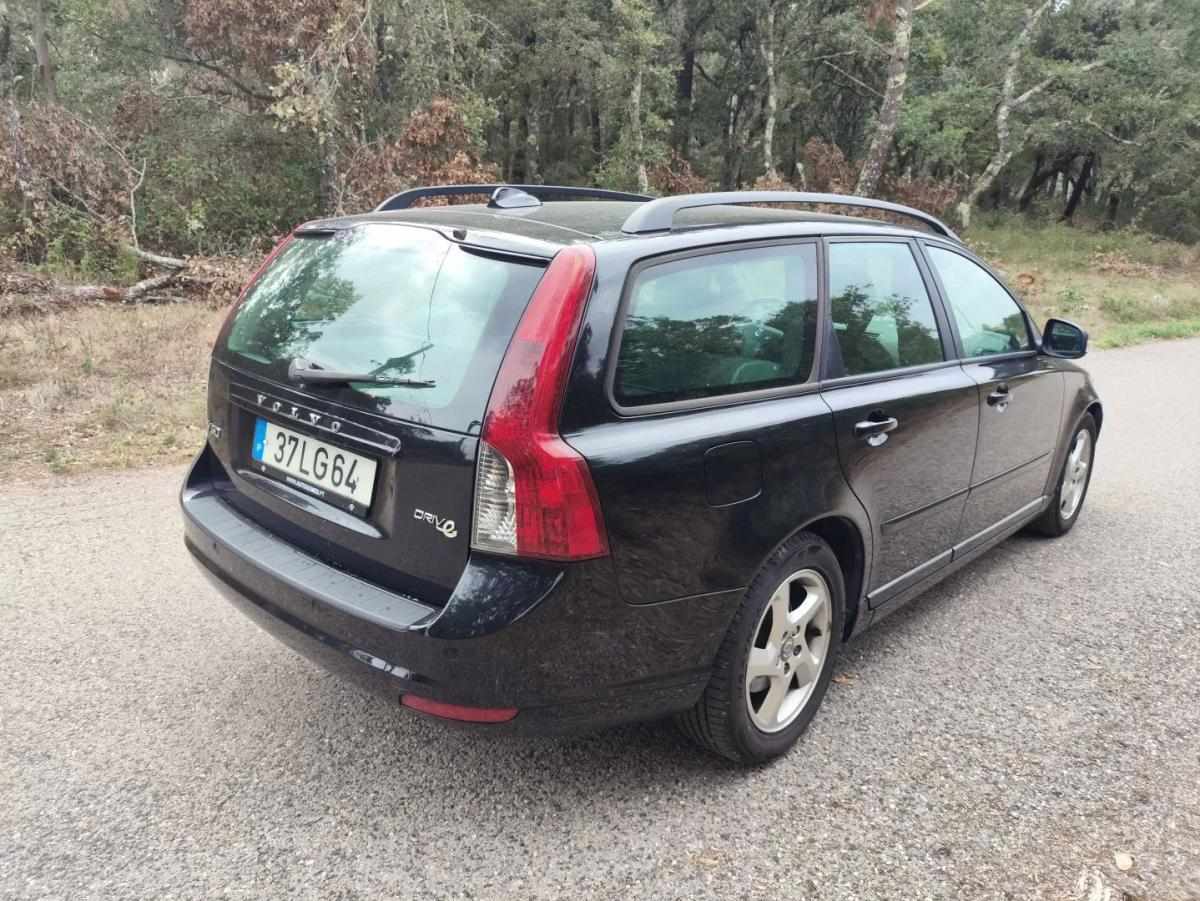 volvo-v50-2011-diesel-1560cc