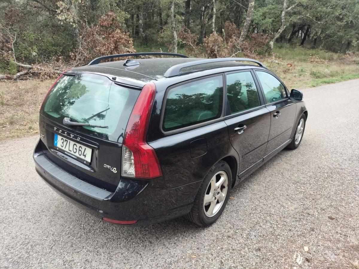 volvo-v50-2011-diesel-1560cc