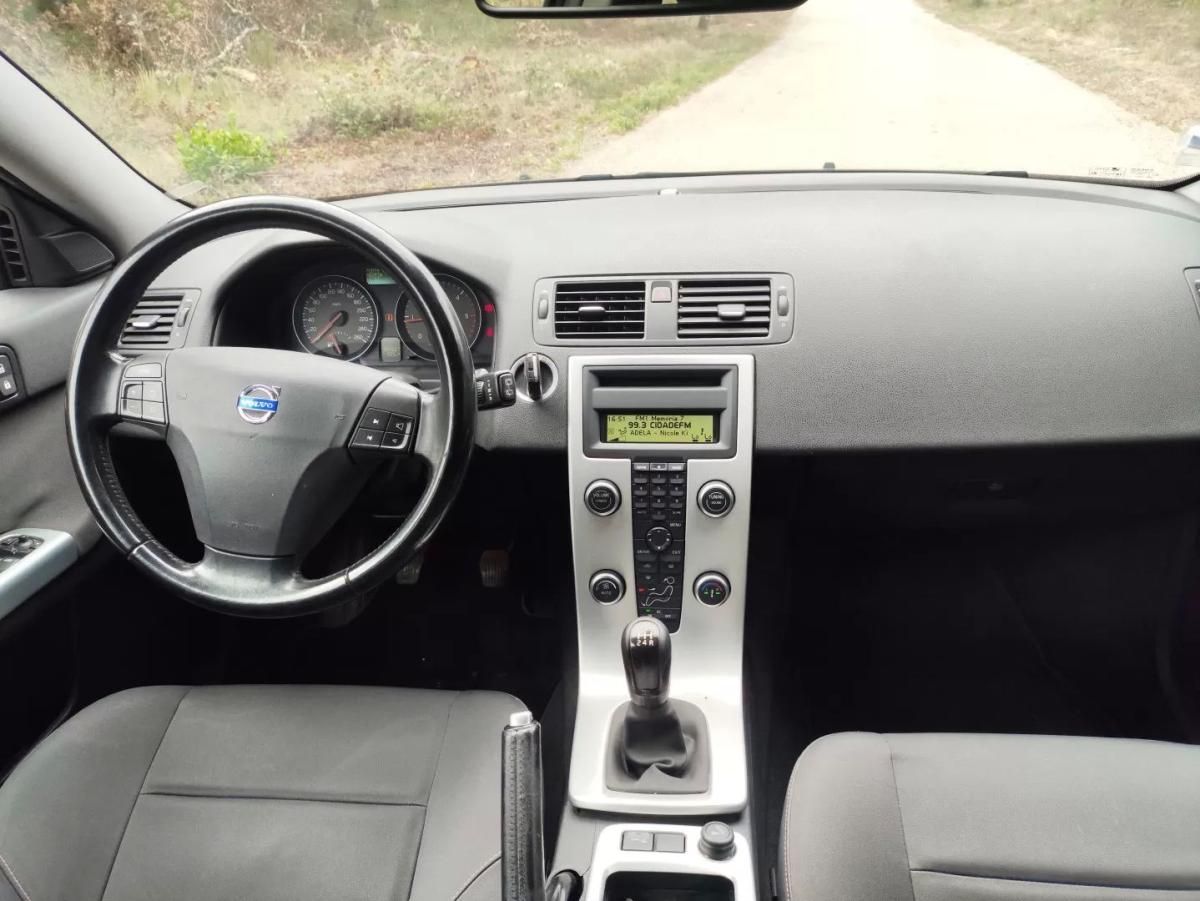 volvo-v50-2011-diesel-1560cc