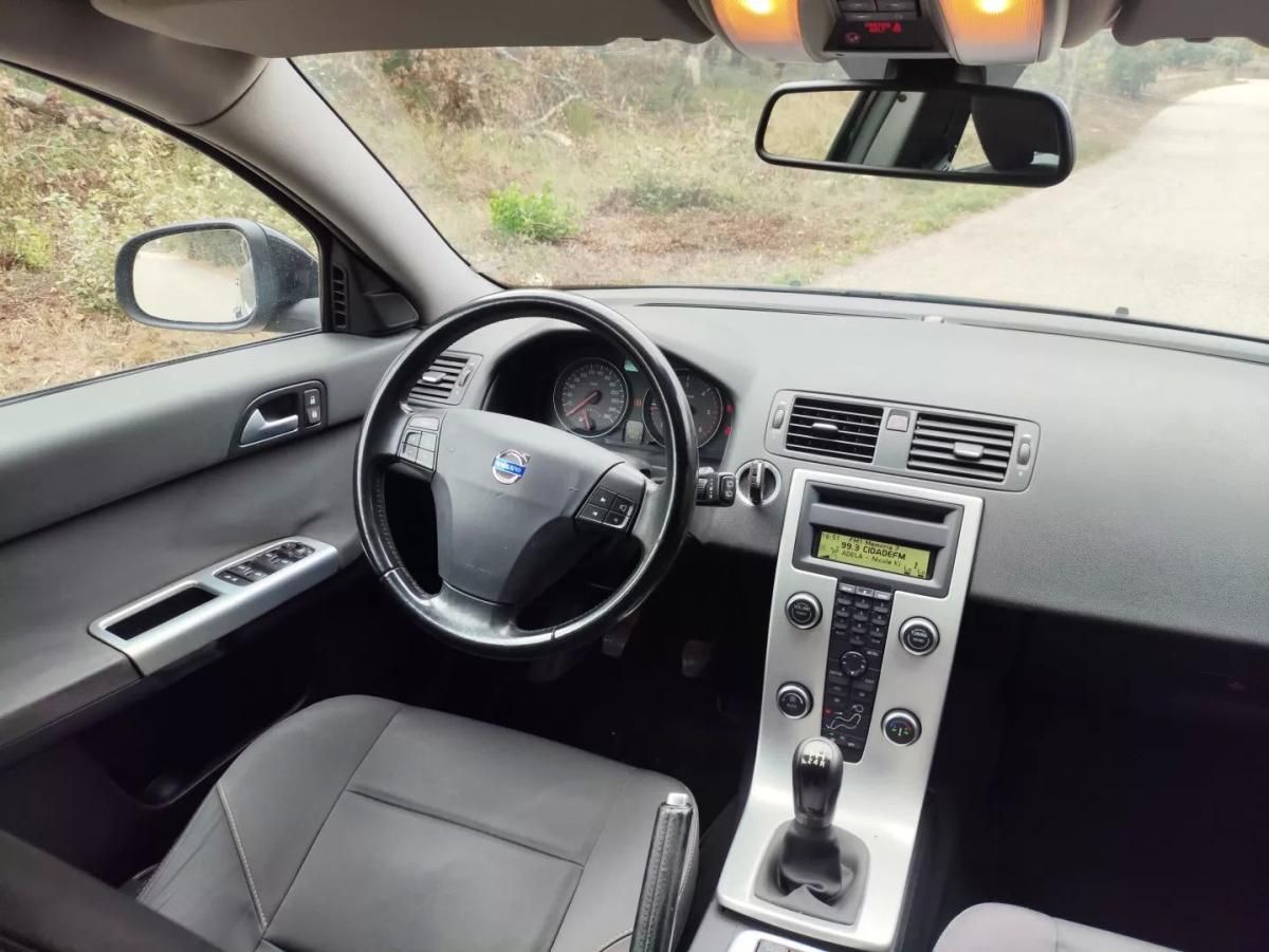 volvo-v50-2011-diesel-1560cc