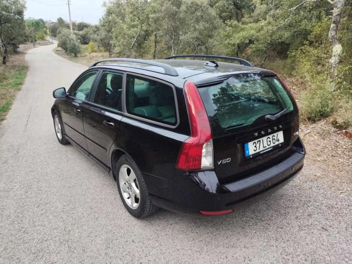 volvo-v50-2011-diesel-1560cc
