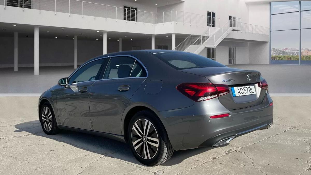 mercedes-benz-classe-a-2022-hibrido-1332cc
