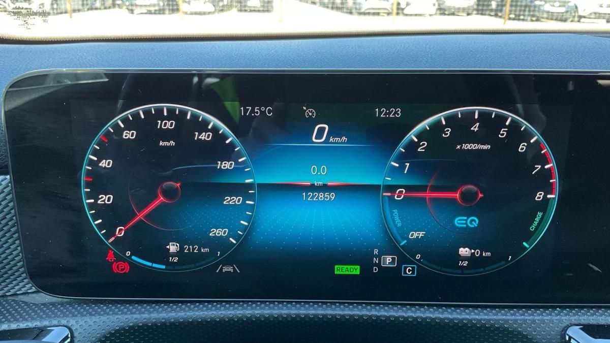 mercedes-benz-classe-a-2022-hibrido-1332cc