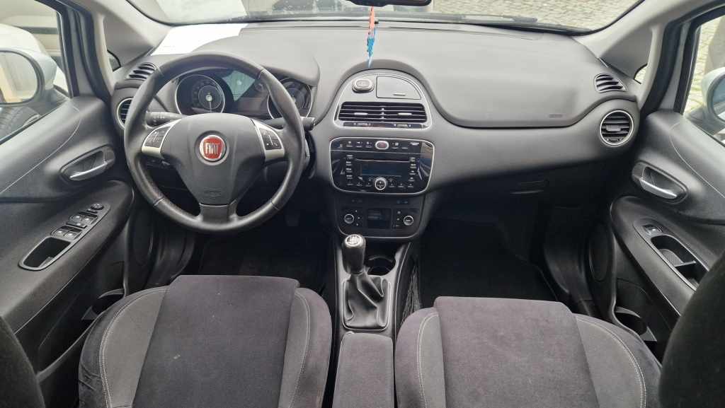 fiat-punto-1-3-jtd-2015-diesel-1248cc