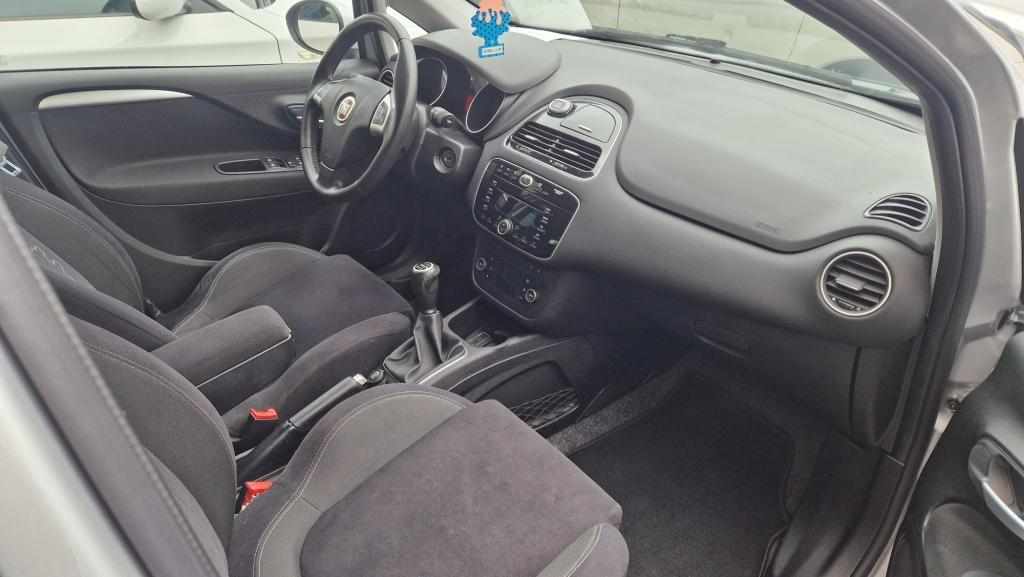 fiat-punto-1-3-jtd-2015-diesel-1248cc