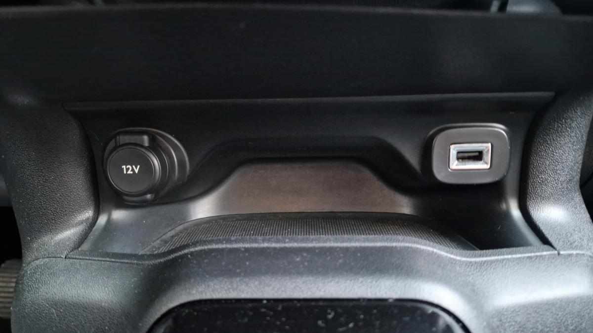 citroen-c4-cactus-1-6-hdi-2014-diesel-1560cc