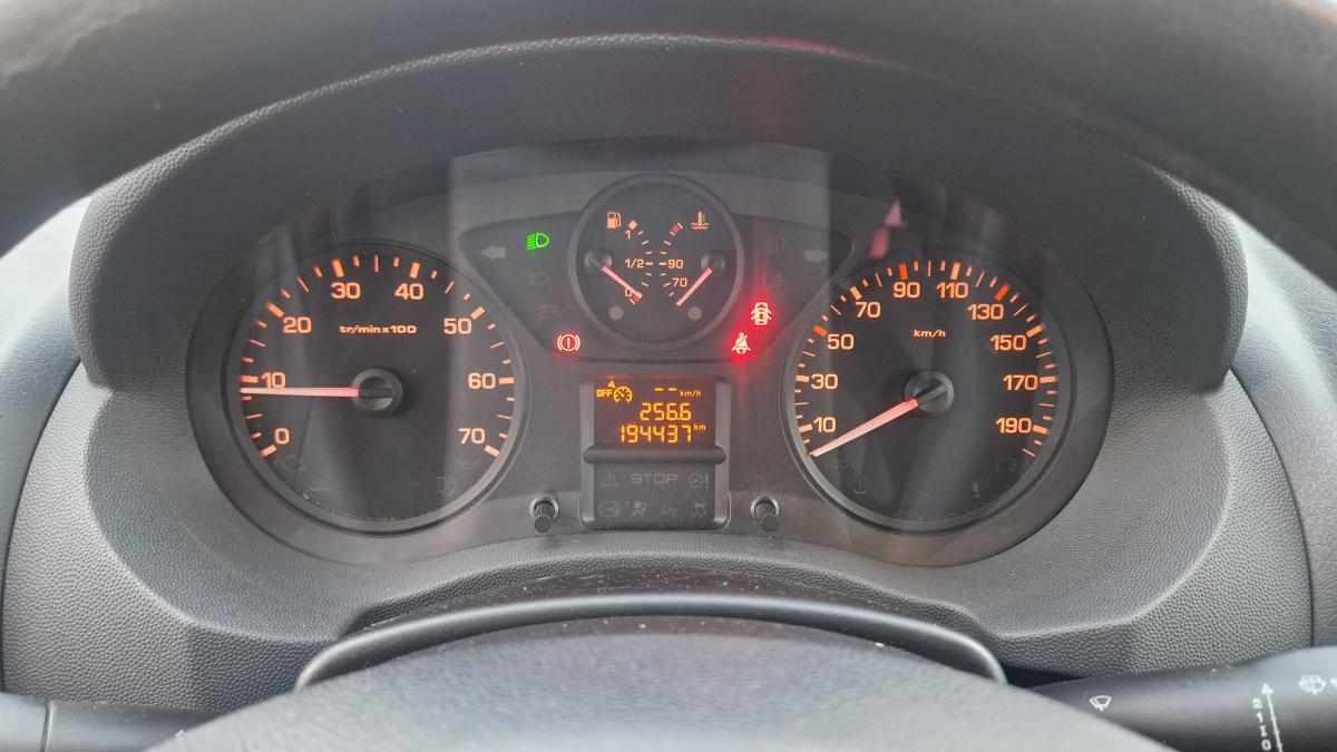 peugeot-expert-2-0-hdi-2014-diesel-1997cc