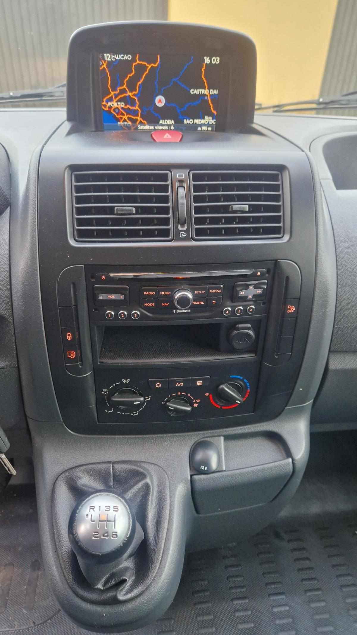 peugeot-expert-2-0-hdi-2014-diesel-1997cc