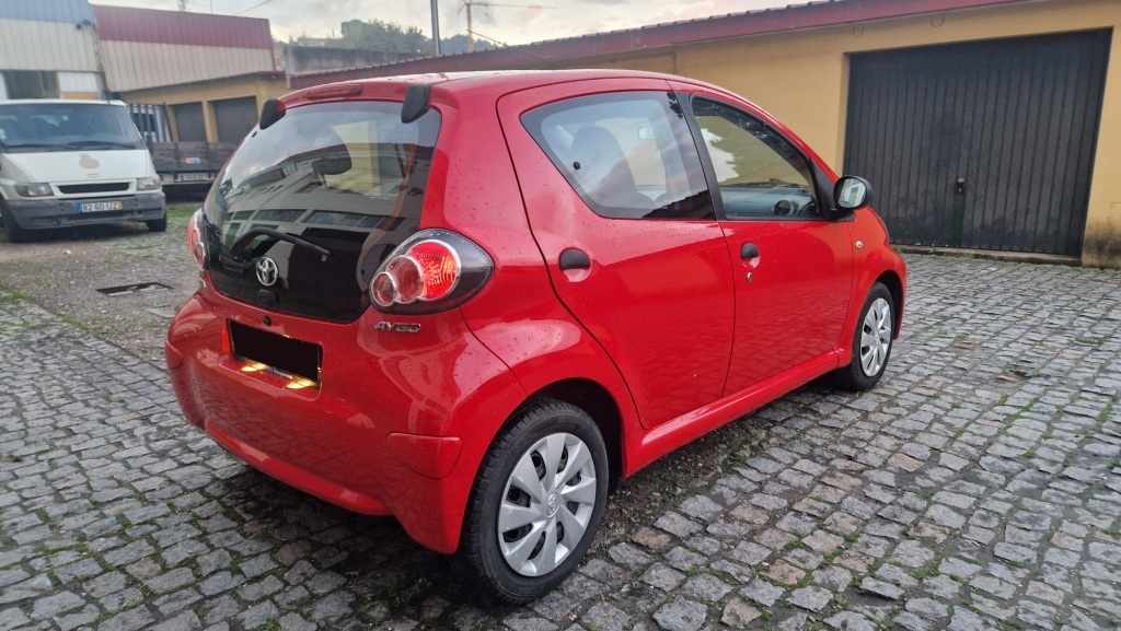 toyota-aygo-1-0-vvt-i-2013-gasolina-998cc