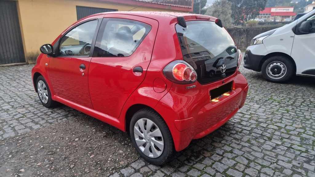 toyota-aygo-1-0-vvt-i-2013-gasolina-998cc