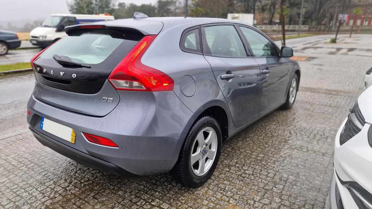 volvo-v40-1-6-d2-2015-diesel-1560cc