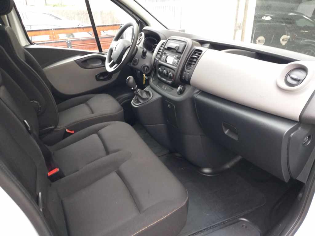renault-trafic-1-6-dci-2019-diesel-1598cc