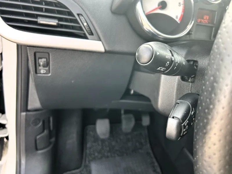 peugeot-207-sw-2012-diesel-1560cc