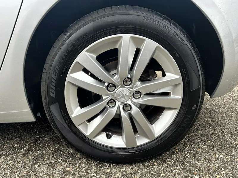 peugeot-308-2015-diesel-1560cc