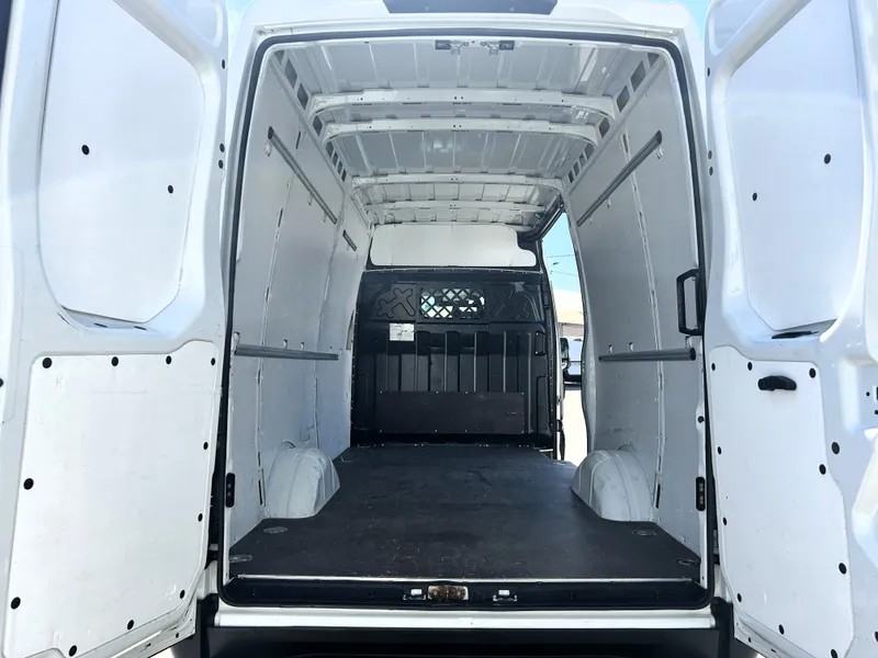 iveco-daily-2021-diesel-2287cc