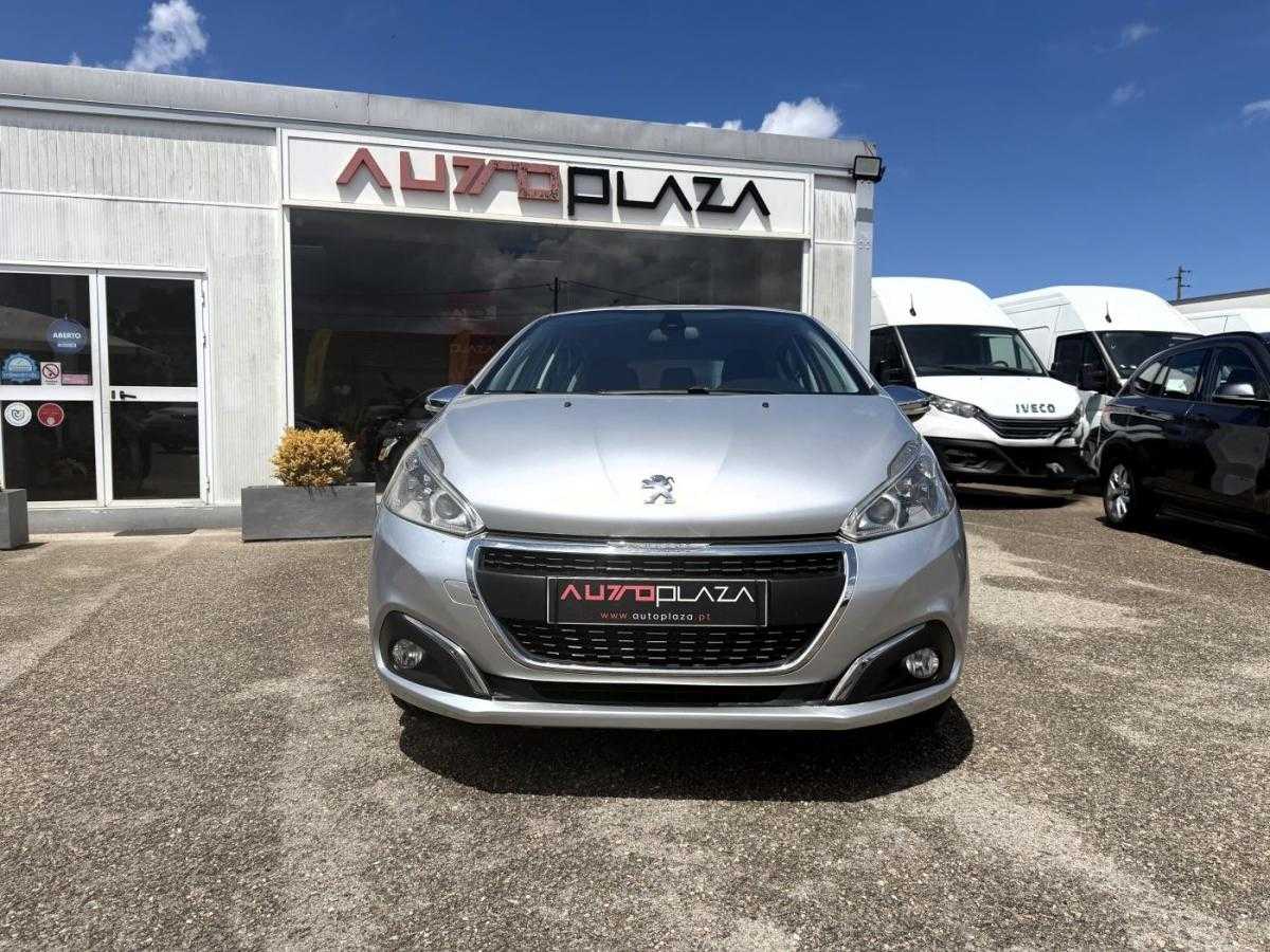 peugeot-208-2015-gasolina-1199cc