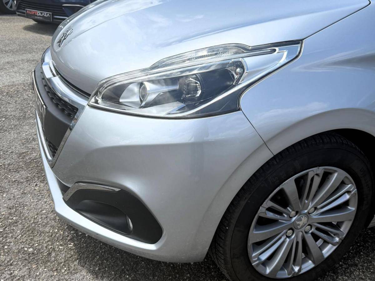 peugeot-208-2015-gasolina-1199cc