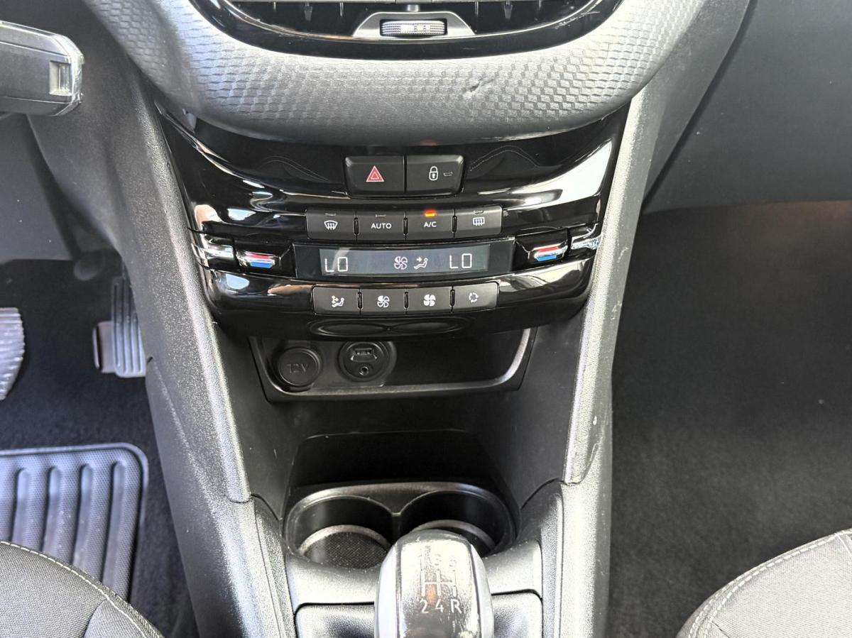 peugeot-208-2015-gasolina-1199cc