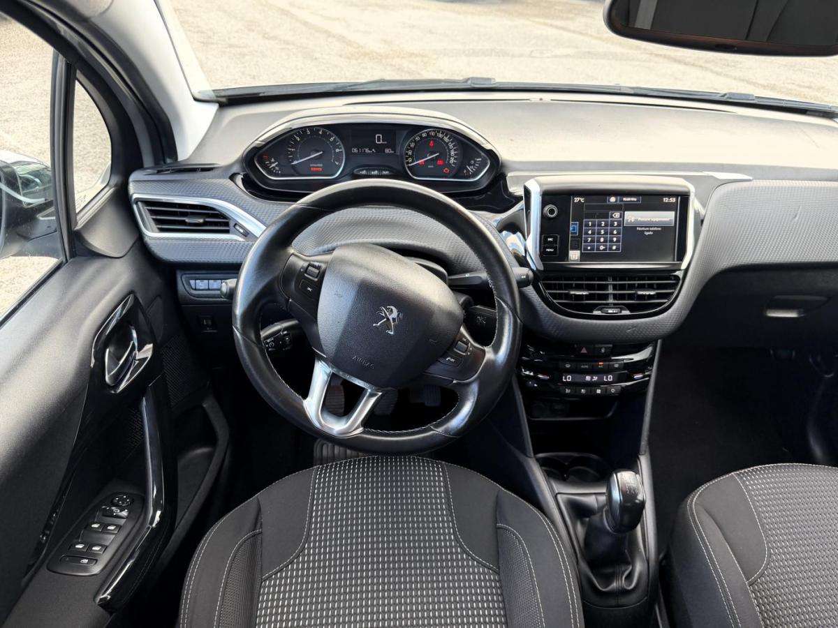 peugeot-208-2015-gasolina-1199cc