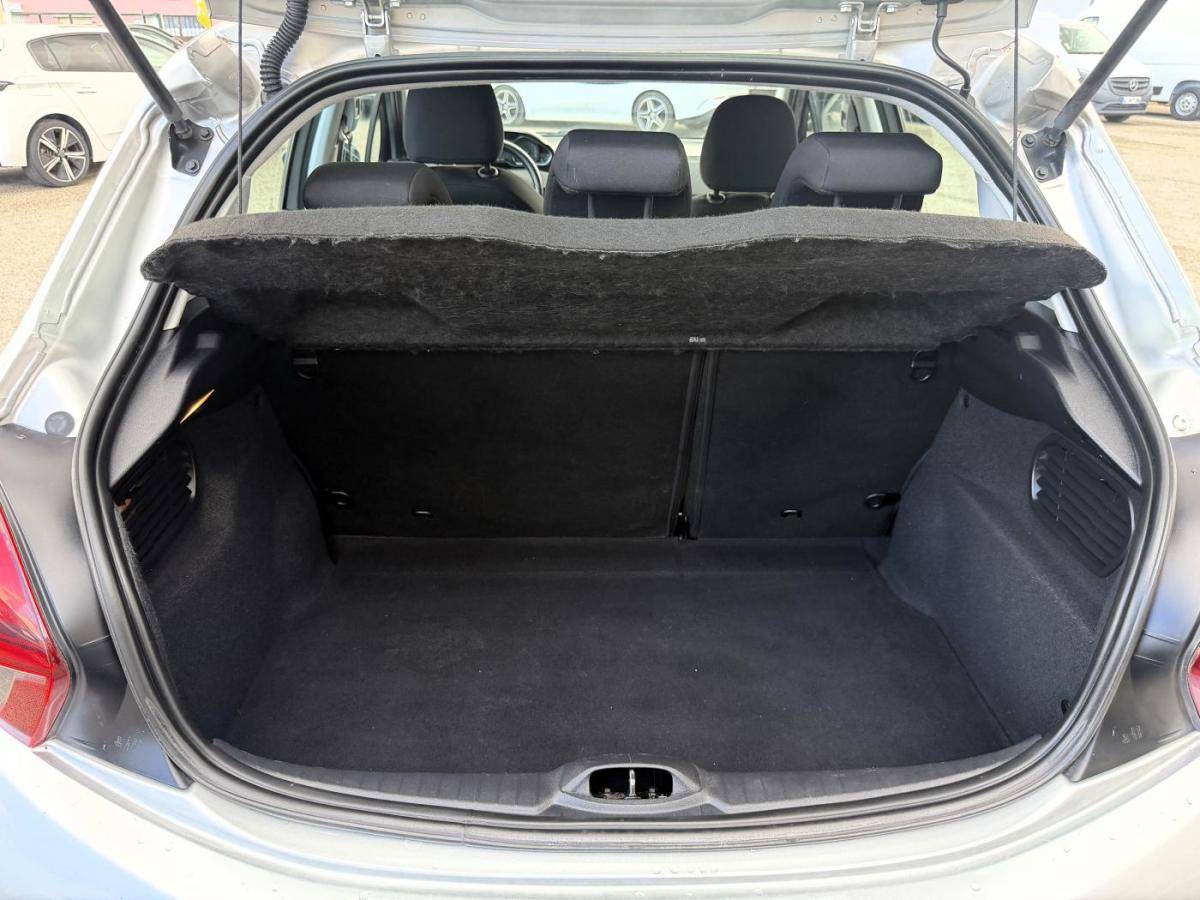 peugeot-208-2015-gasolina-1199cc
